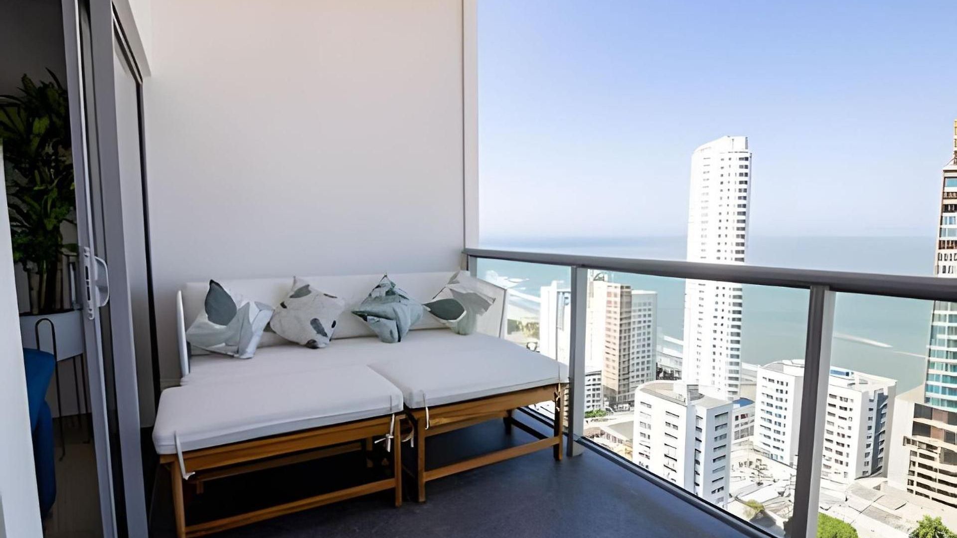 Infinitum Espectacular Apto Piso 28 Vista Al Mar Apartamento